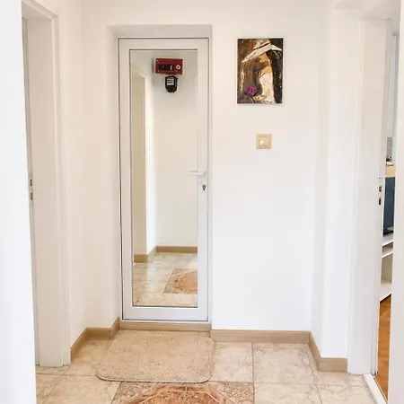Apartment Sea Garden Flat 2 Bed 2 Bath *