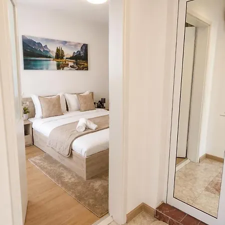 Apartment Sea Garden Flat 2 Bed 2 Bath *