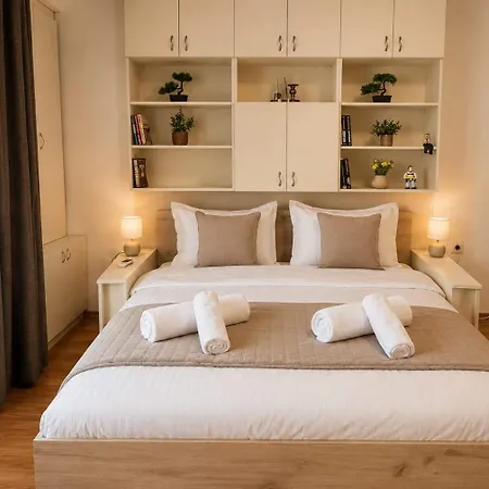 Sea Garden Flat 2 Bed 2 Bath * Warna