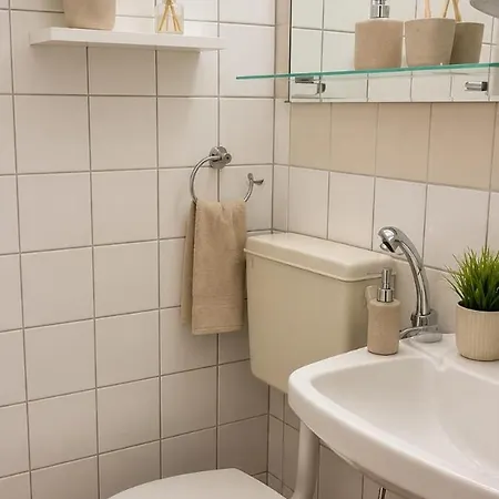 Sea Garden Flat 2 Bed 2 Bath Apartment *